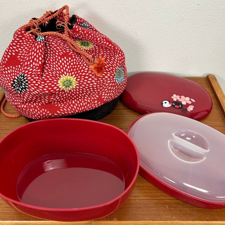 Vintage Japanese bento box and silk bag