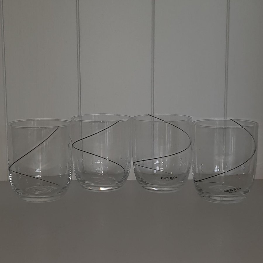 4 SELTERGLAS TUMBLER KOSTA BODA LINE AV ANNA EHRNER