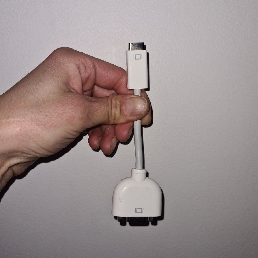 APPLE MINI-DVI TILL VGA ADAPTER