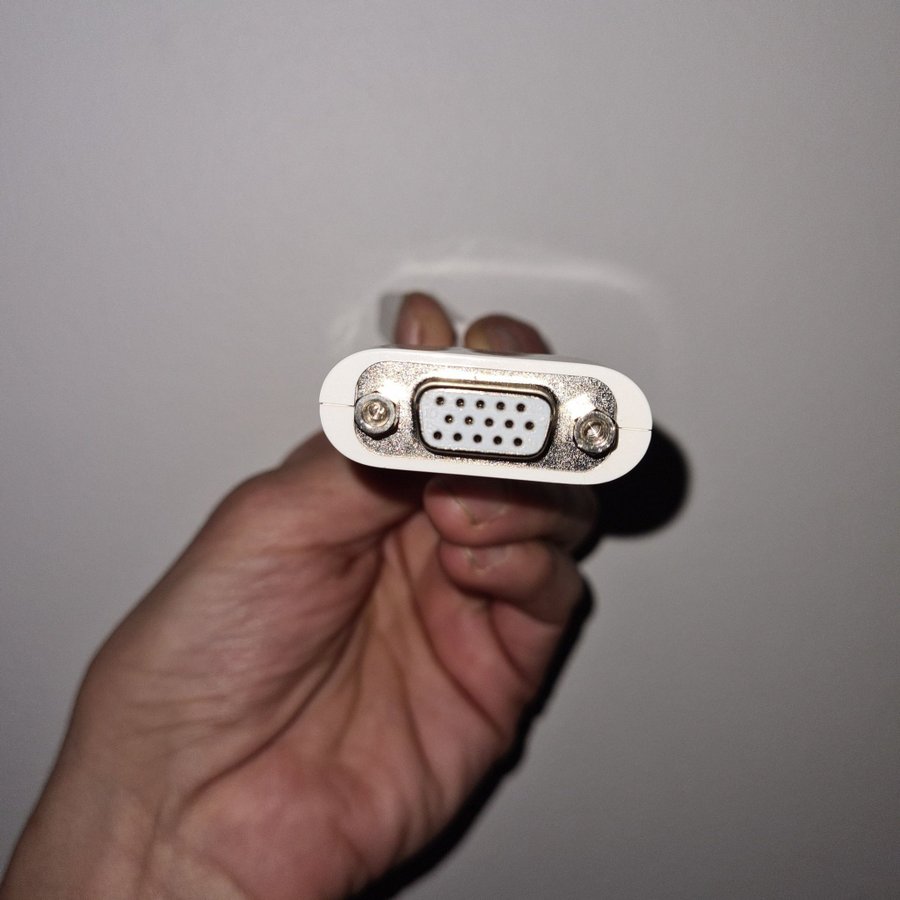 APPLE MINI-DVI TILL VGA ADAPTER