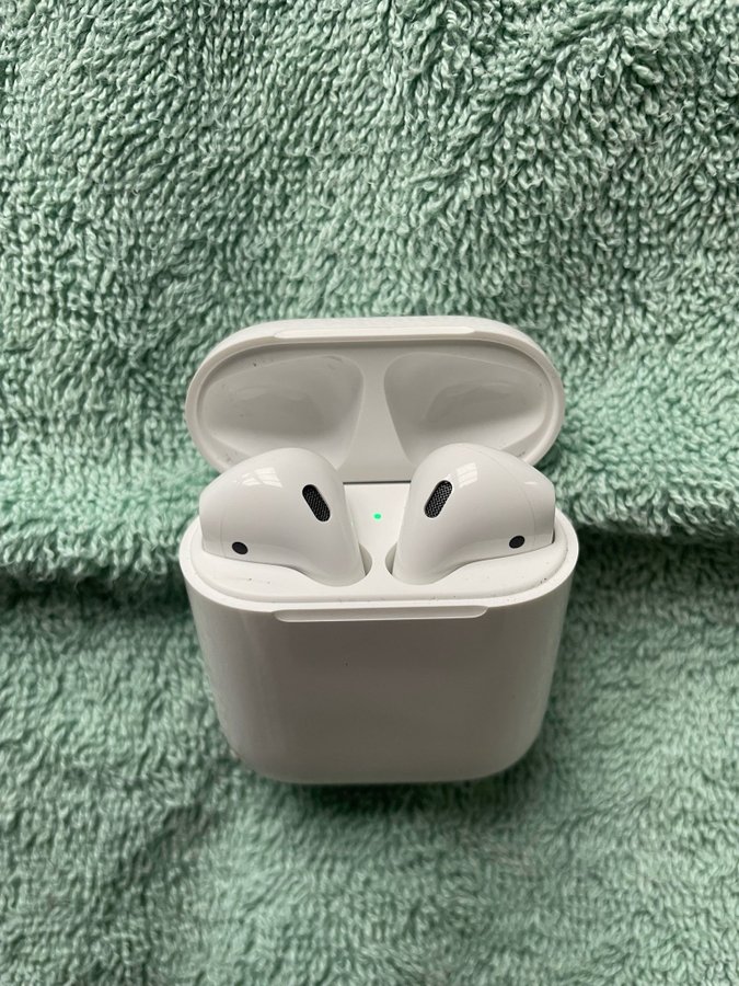 Apple AirPods (2:a generationen)