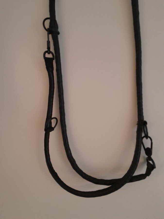 Svart Harness/Nyckelkedja/Halsband i Läder från Barbara Gongini Avantgarde