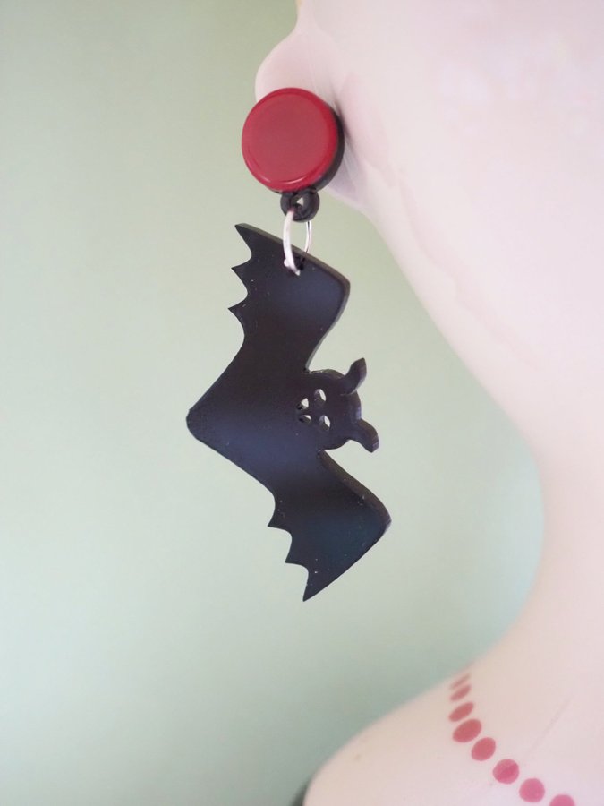 Black bat earrings - Halloween earrings