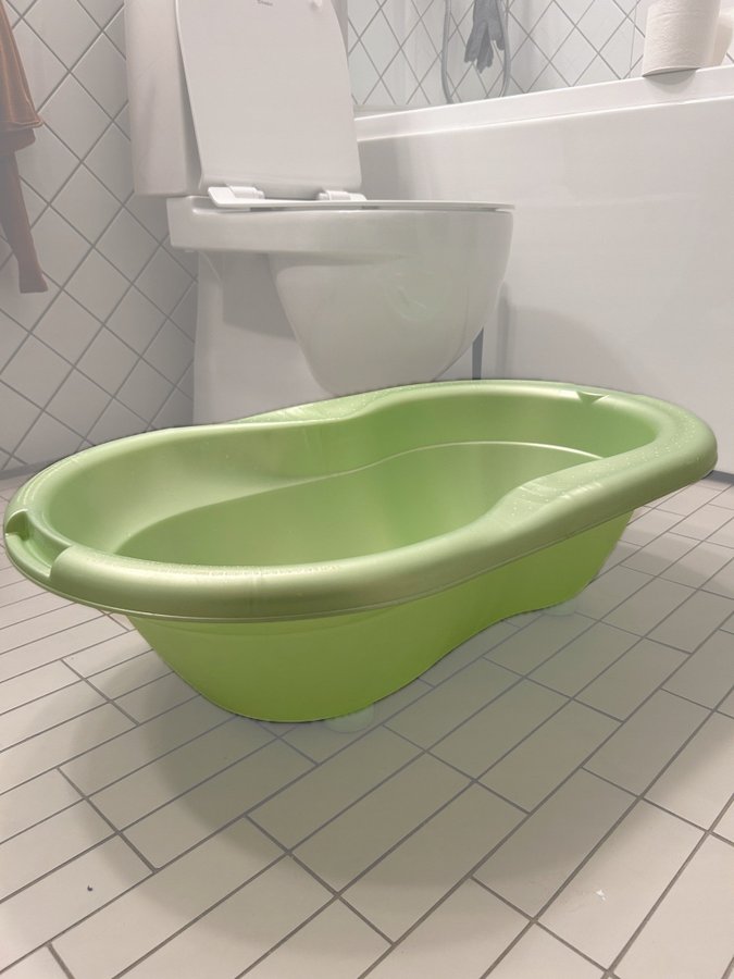 III Rotho Badbalja för bebisar bath bathtub