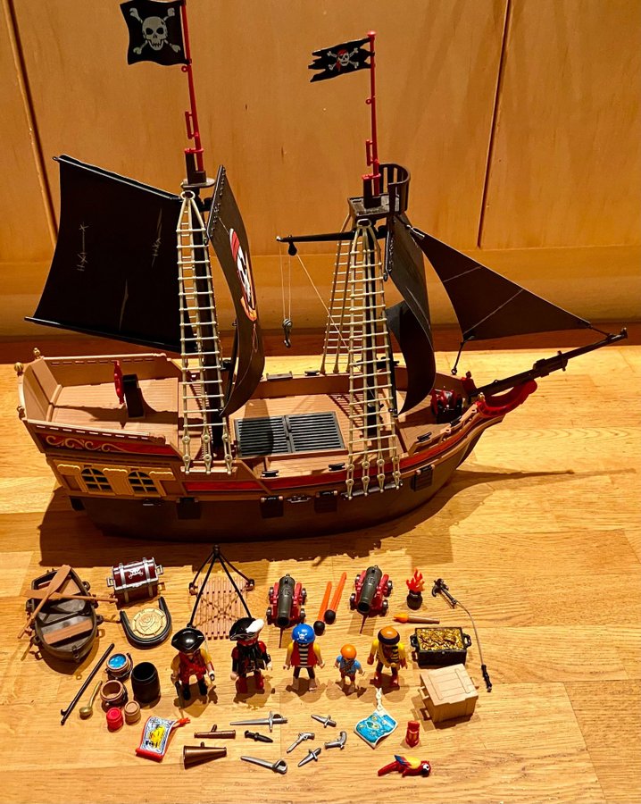 Playmobil Stort Piratskepp med tillbehör Julklappstips!