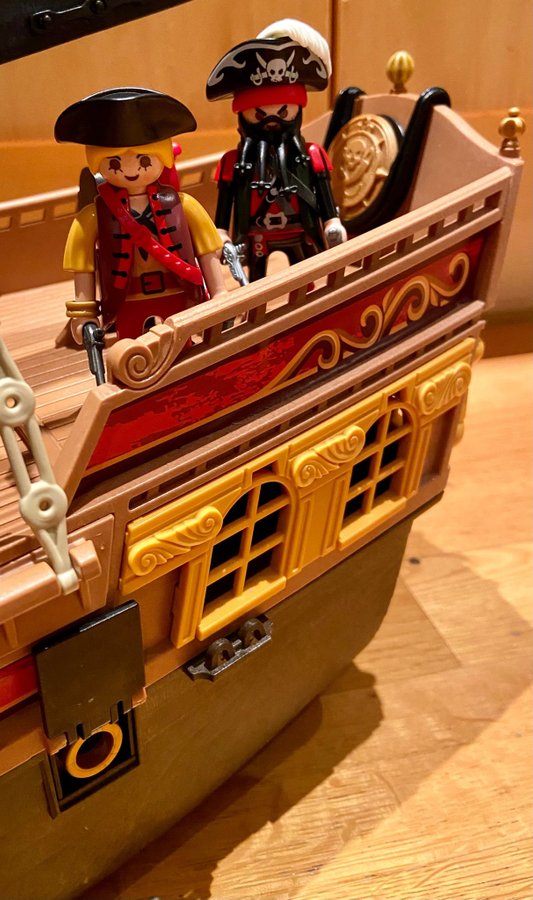 Playmobil Stort Piratskepp med tillbehör Julklappstips!