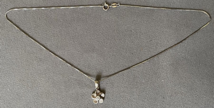 Silverhalsband med hänge/sten Stämplat 925