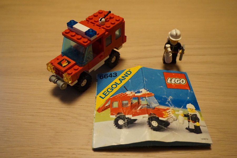 Lego Town 6643 Fire Chief's Truck