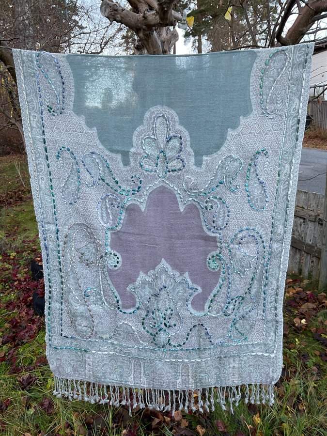 Ny Handbroderad Sjal Halsduk av 100% Kokt Ull från Nepal, ca 200 x 75 cm No.9