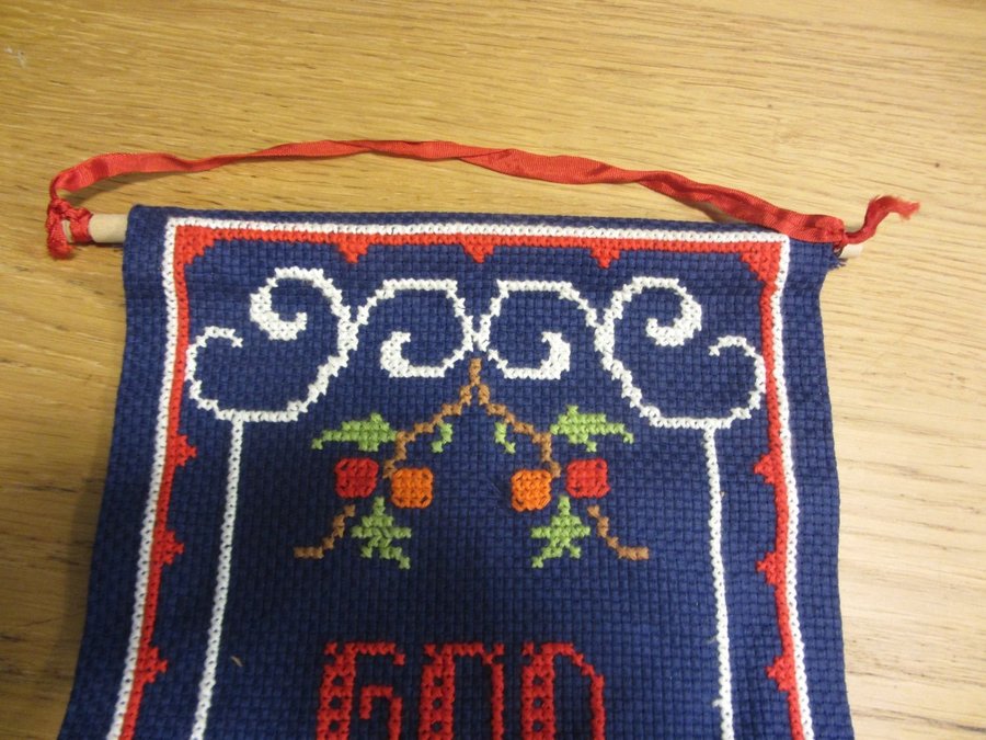 ÄLDRE Julbonad Bonad Väggbonad Jul Retro Broderad Handgjord