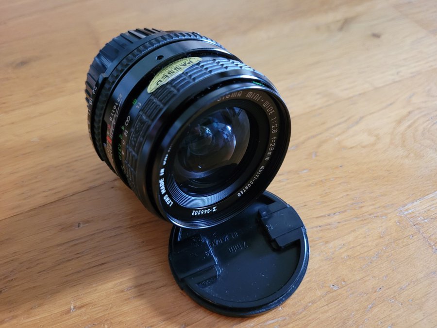 Pentax Super ME kamera med två objektiv och blixt