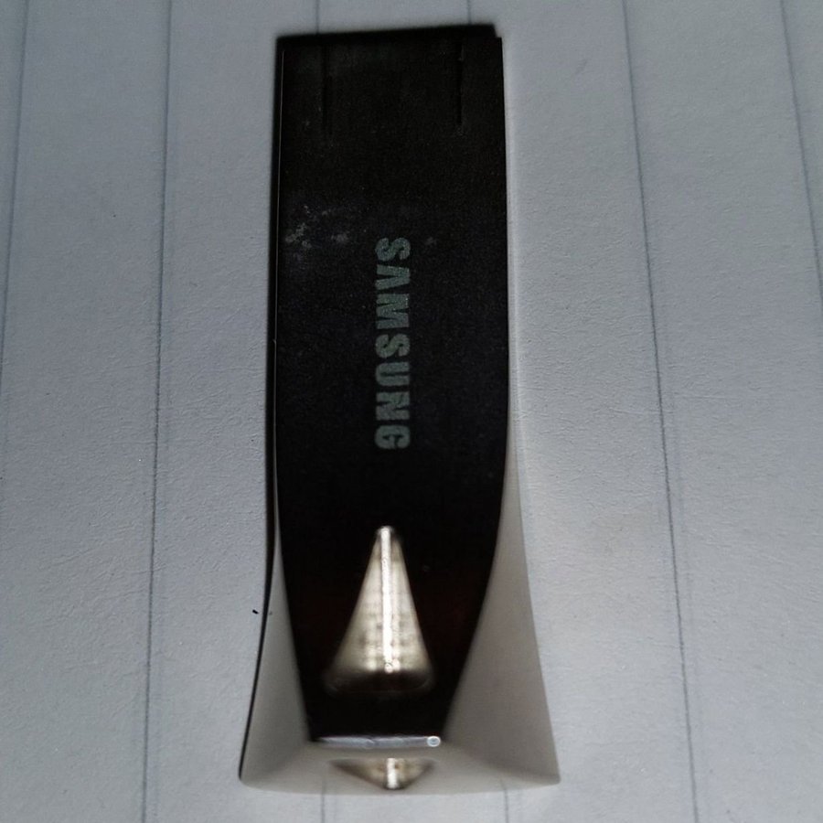 SAMSUNG USB MINNE 256gb Silver Vattentät Beg Pris 279 Frakt 18