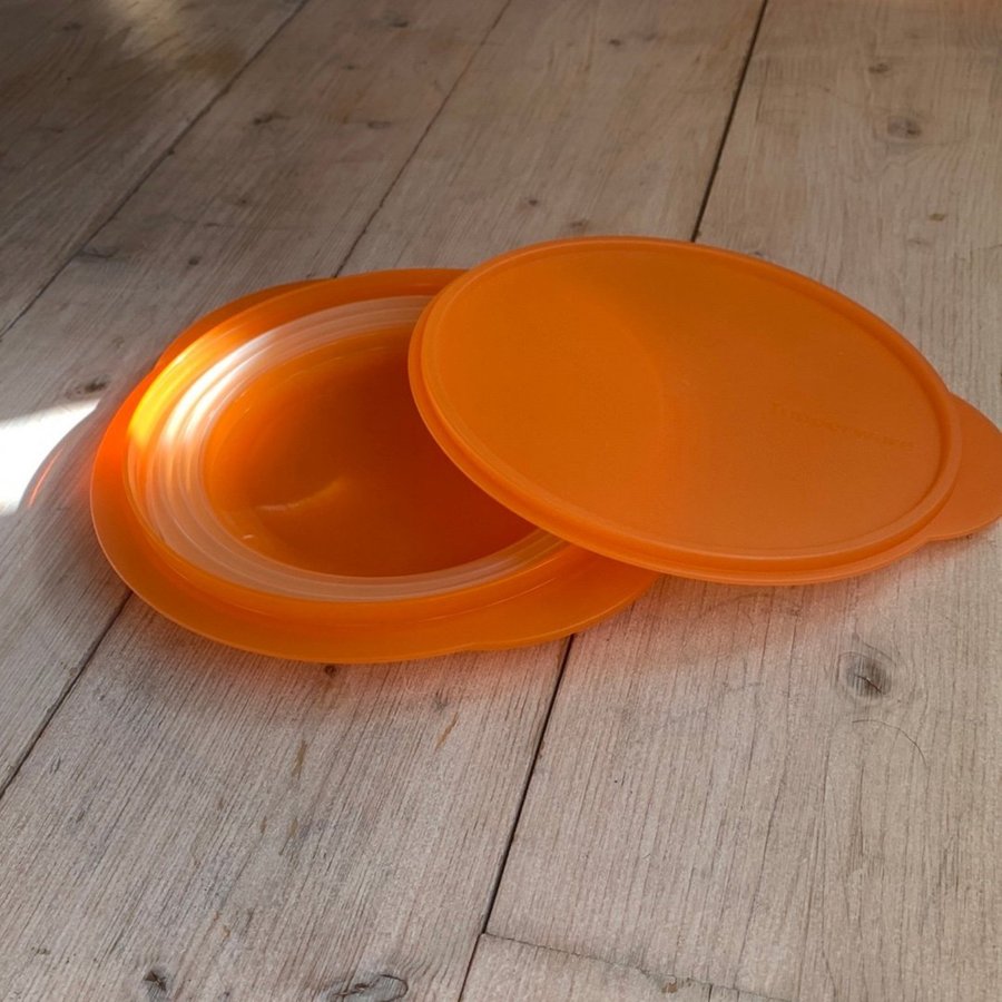 Tupperware orange miniMax 15 Liter med lock