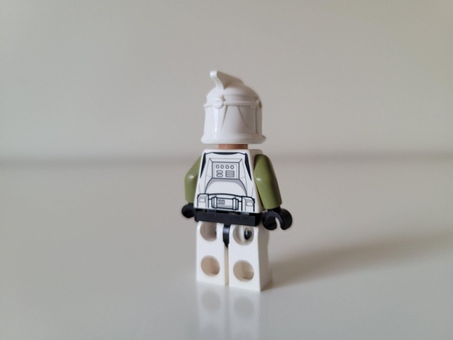 Lego - Star Wars - Clone Trooper Sergeant (Phase 1) - Scowl - sw0438 - Minifigur