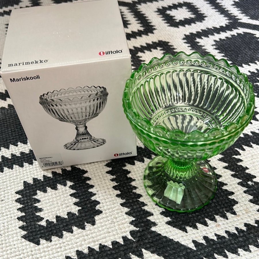 Iittala Marimekko Apple Green 155 mm glasskål på fot JULKLAPP