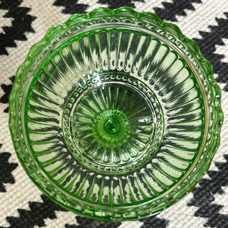 Iittala Marimekko Apple Green 155 mm glasskål på fot JULKLAPP