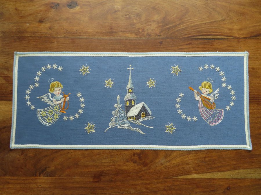 Äldre Handbroderad Julbonad Änglar Kyrka NIAB? Retro