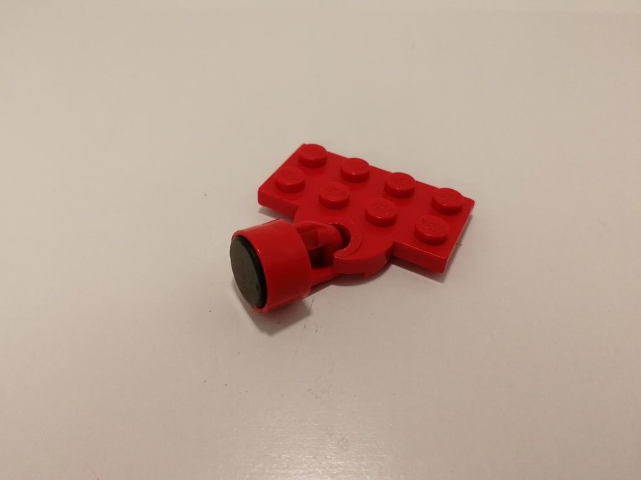 Lego - fäste - koppling - tåg - magnet - 2x4 - röd