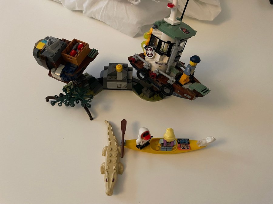 Lego Hidden Side 70419 - Spökjakt i träsket