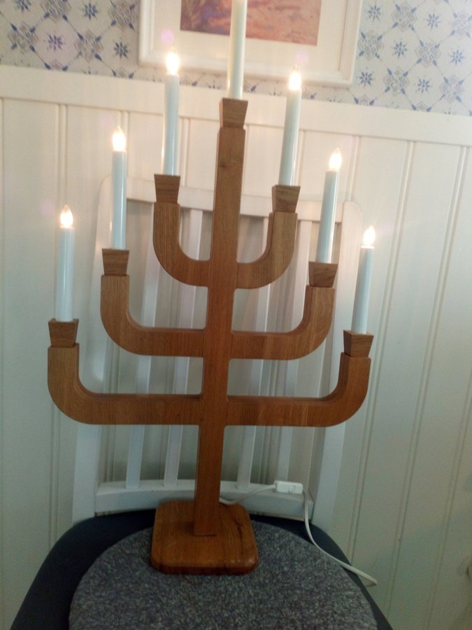 Stor hög adventstake. Markslöjd.