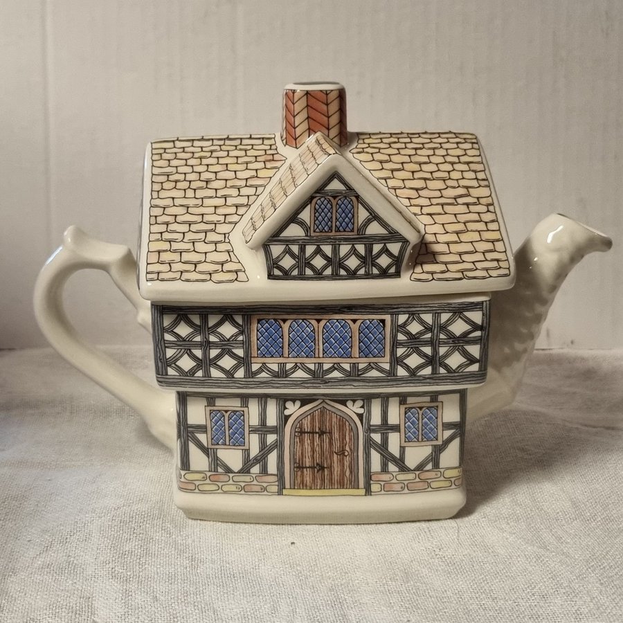 Engelsk tekanna, Tudor House. Vintage.