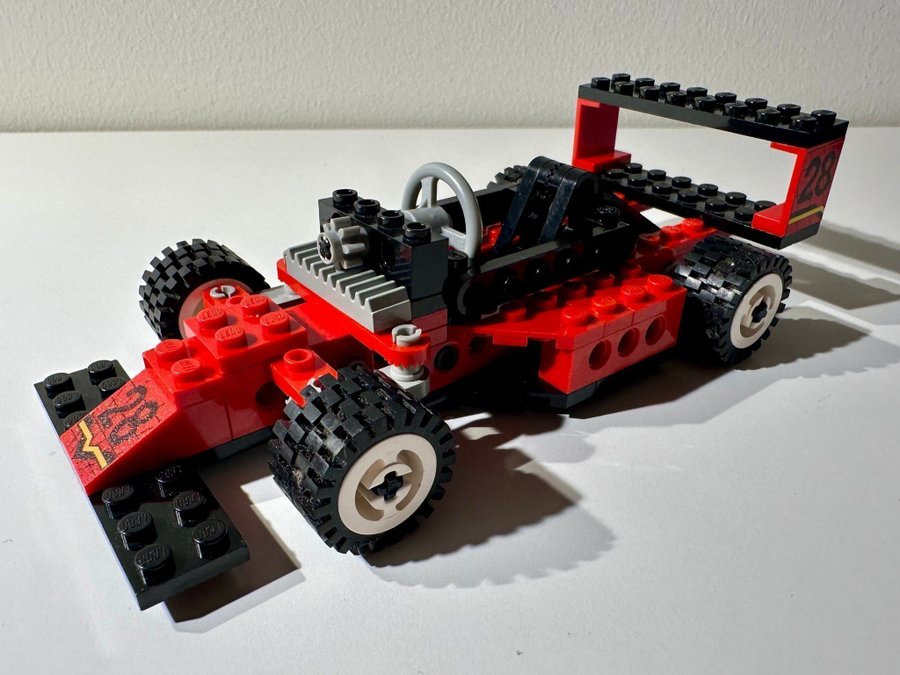 Lego Technic: Formula One Racer (8808) – KOMPLETT!