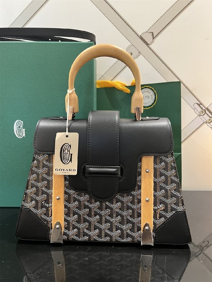 Goyard Saigon Mini Structured Bag serial: LAR 020173