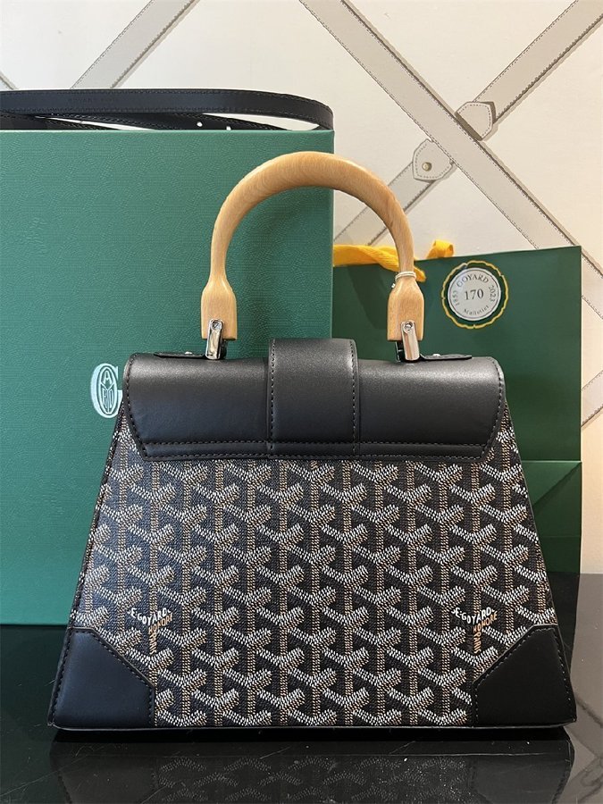 Goyard Saigon Mini Structured Bag serial: LAR 020173