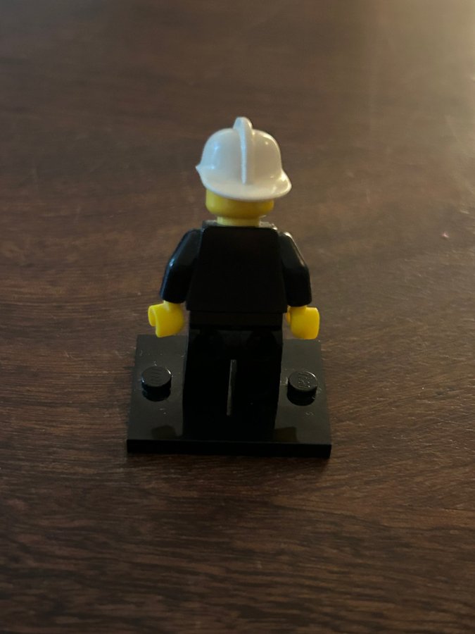 Lego Minifigure Vintage Fireman