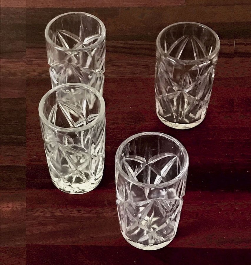 4 st Edvin Ollers selterglas / vodkaglas / vattenglas/ snapsglas / shotsglas