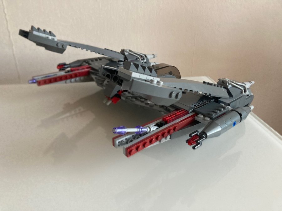 LEGO Star Wars 7673 - magna guard starfighter