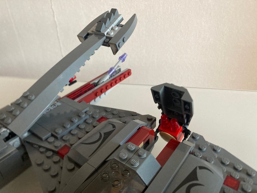 LEGO Star Wars 7673 - magna guard starfighter