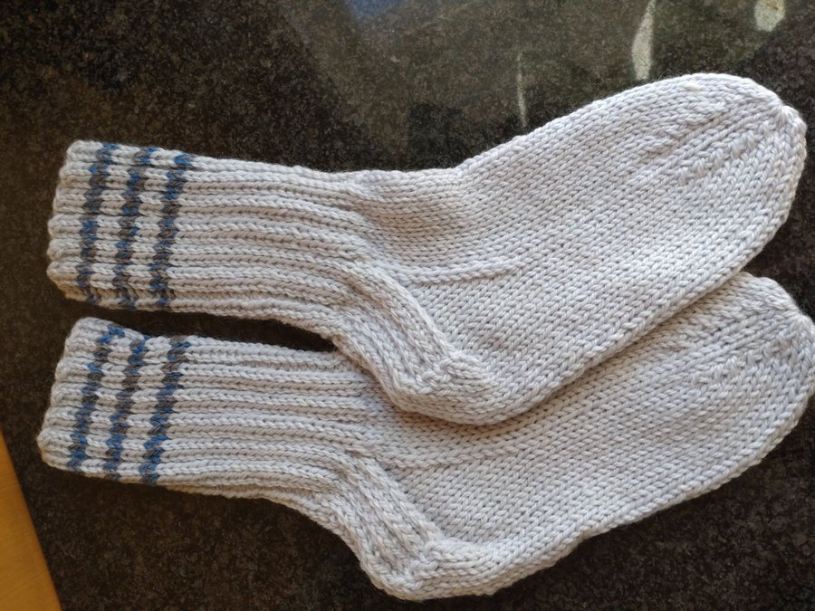 Raggsockor stickade sockor strl 36-37 nytt