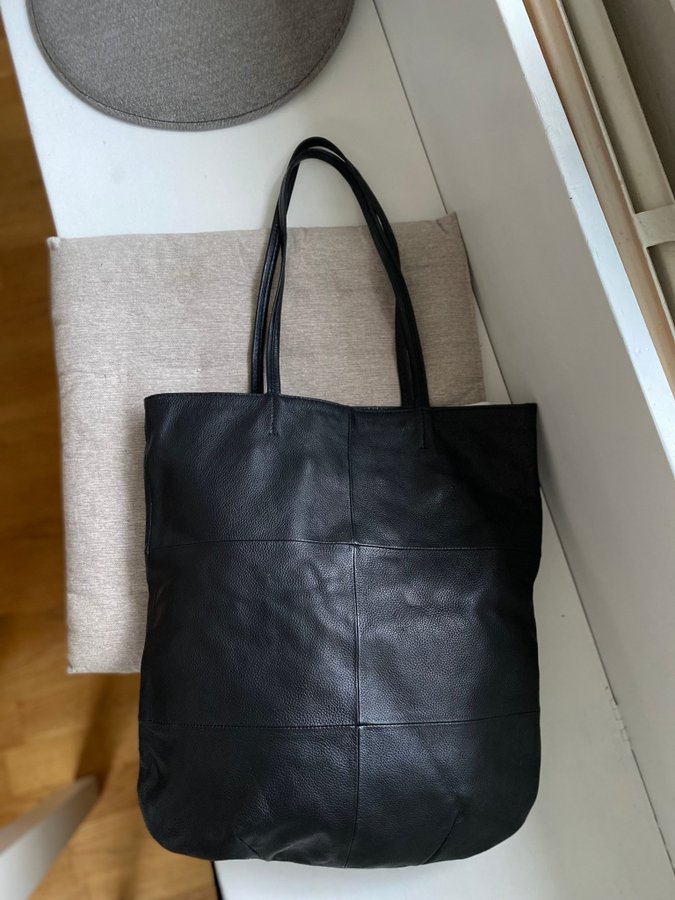 Äkta Skinnväska Skinnkasse Totebag svart Läder