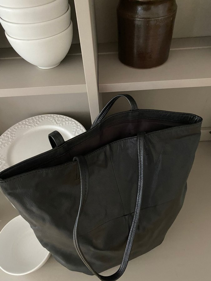 Äkta Skinnväska Skinnkasse Totebag svart Läder