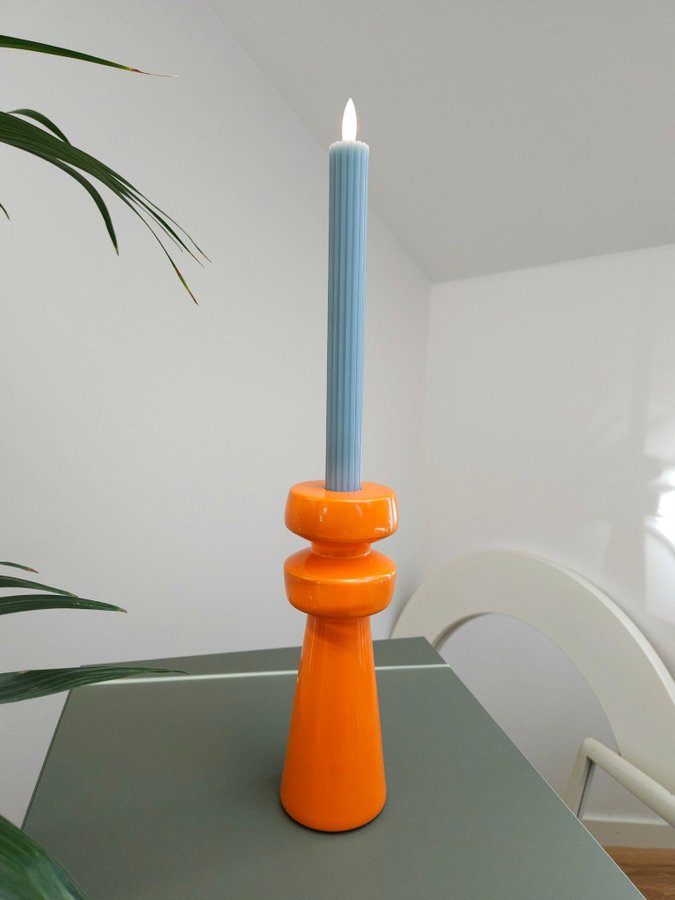 Orange ljusstake - Retrostil / Vintage - Ljushållare - 70-tal - Inredningsdetalj