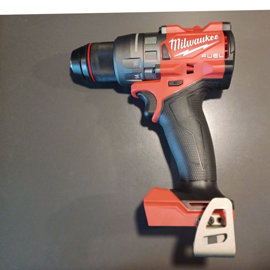 Milwaukee M18 FDD3 skruvdragare I nyskick