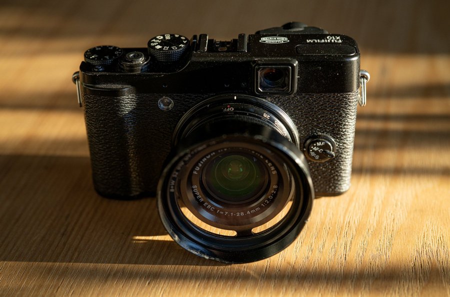 Fujifilm X10 12MP Digitalkamera