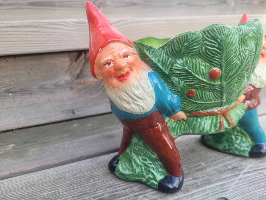 Äldre tomtekruka med 2 tomtar / tysk ? / vintage tomte