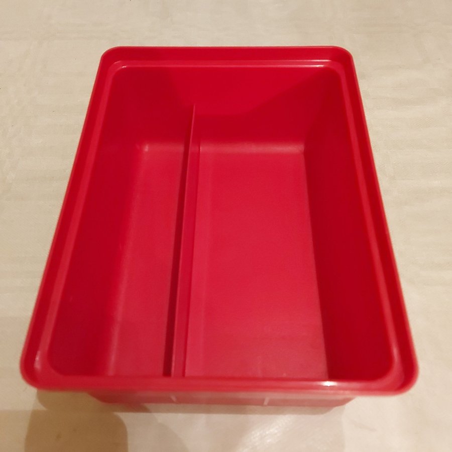 Tupperware förvaring med tätslutande lock