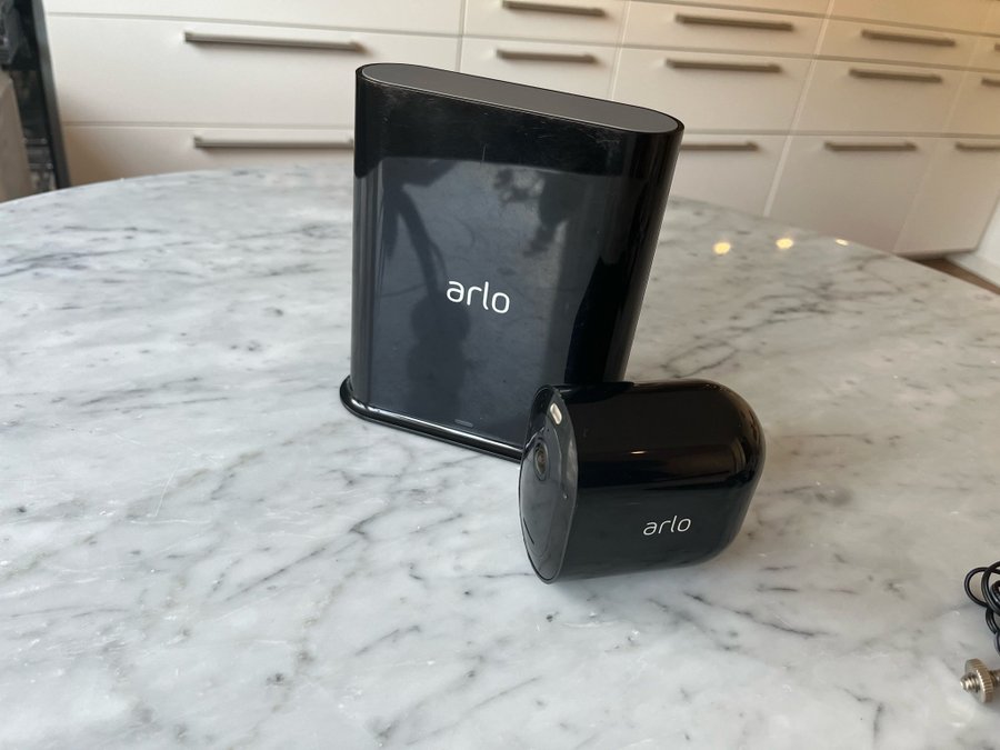 Arlo 3 PRO Kamera + Smarthub VMB4540