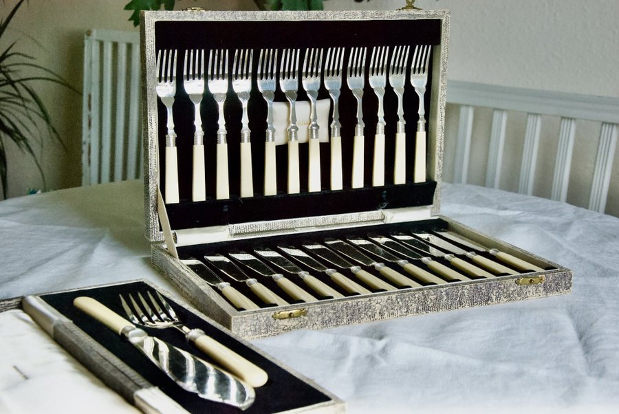 FISKBESTICK set 24 delar gafflar knivar NYSILVER bestickset Uppläggningsbestick