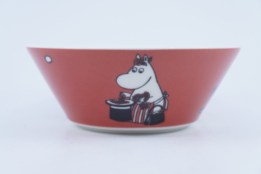 Muminskål Muminmamma, röd / Moomin Bowl Moominmamma and Berries