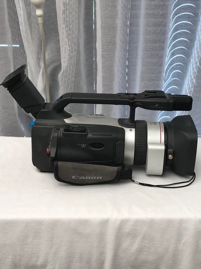 Canon XM2 Digital Video Camcorder 3 CCD * fjärrkontroll * alla tillbehör * 2 bat