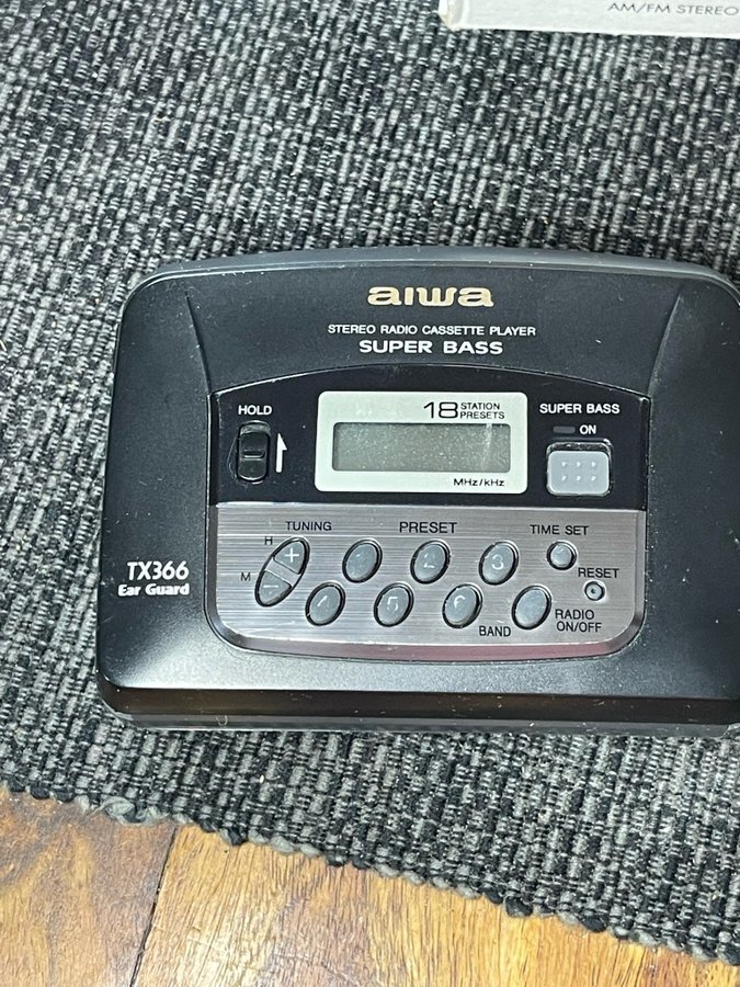 RETRO!! Aiwa HS-TX366 Stereo Radio Cassette Player Super Bass