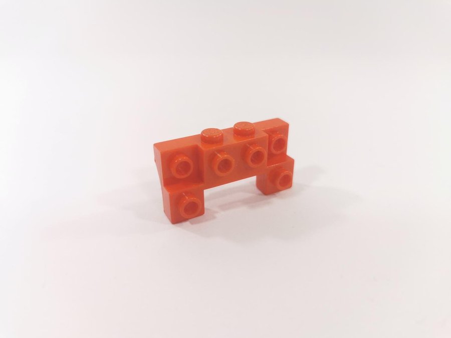 Lego - brick - modified - front - 2x4 / 1x4 - part 52038 - röd