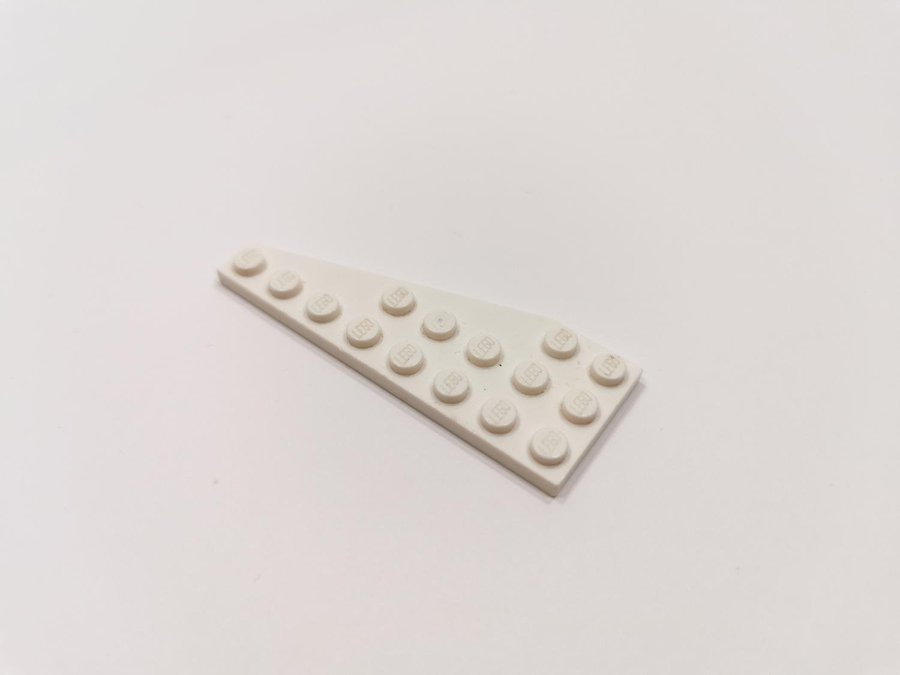 Lego - wedge - vinge - plate - höger - 8x3 - part 50304 - vit