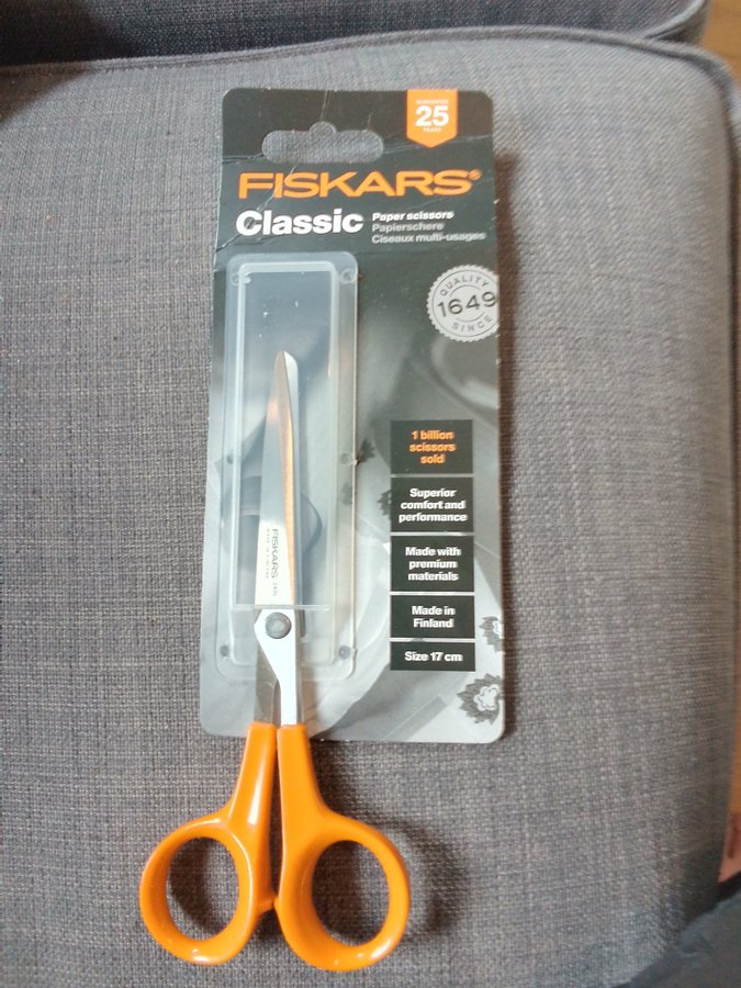 Fiskars Classic sax 17 cm,lågt utrop.