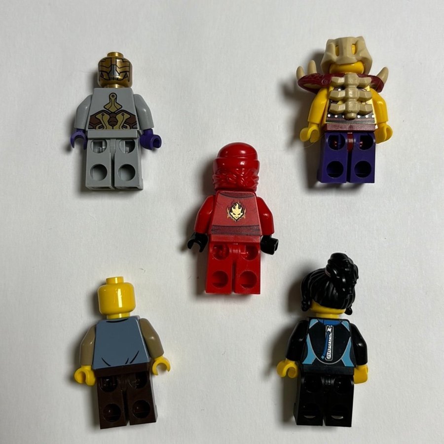 5 st LEGO Ninjago Minifigurer