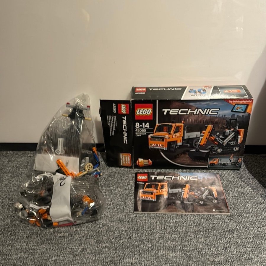 LEGO Technic 42060 Roadwork Crew